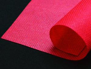 Спанбонд ГЕОПЛАСТ 100 г/м2 (2,1 м * 200 м, цвет красный)